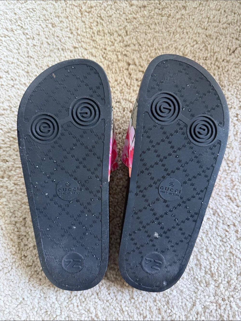 $175 THIS WEEKEND ONLY!!! Gucci Black Slides with Multicolor Floral Strap